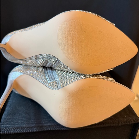 BNIB Steve Madden Finley-R Rhinestone Boots in Silver Size 7.5 - Picture 5 of 5